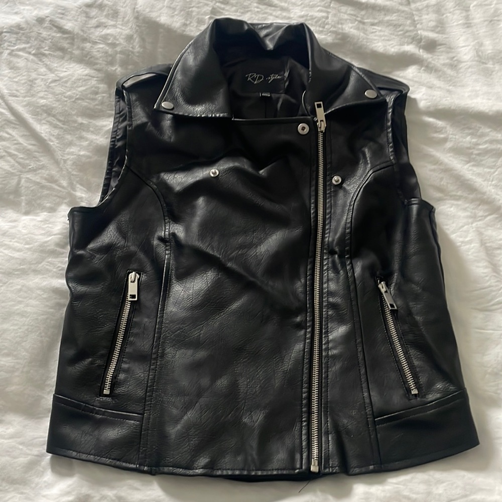 Women’s Faux Leather Vest